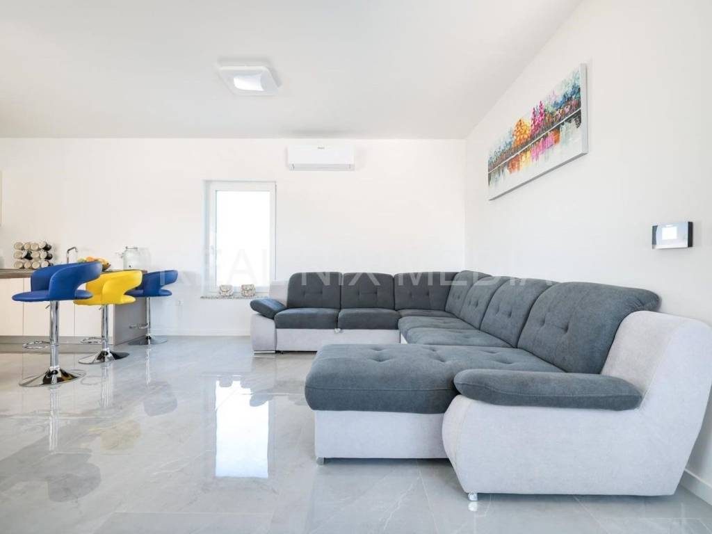 Kuća na moru, Prodaja, Nin, Grbe