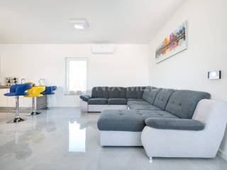 Kuća na moru, Prodaja, Nin, Grbe