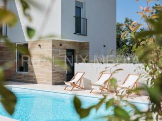 Kuća na moru, Prodaja, Nin, Grbe