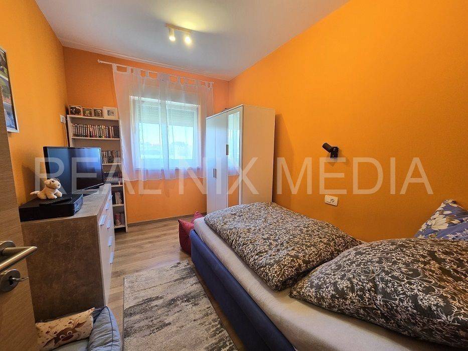 Stan u zgradi, Prodaja, Vrsi, Zukve