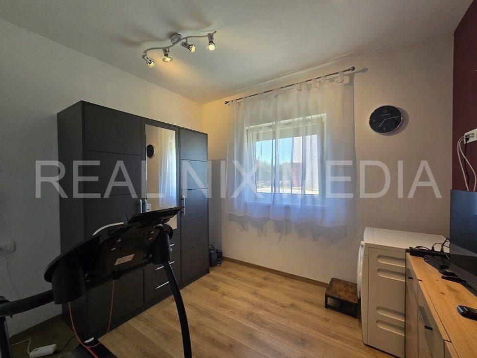 Stan u zgradi, Prodaja, Vrsi, Zukve