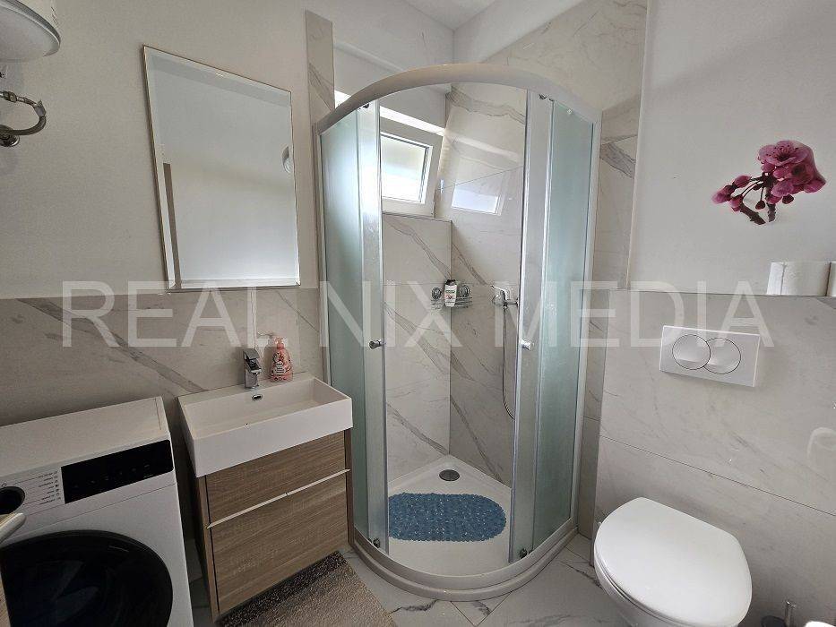 Stan u zgradi, Prodaja, Vrsi, Zukve