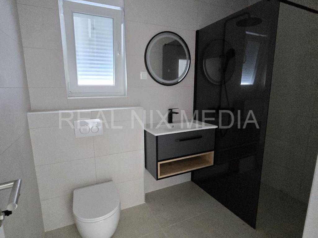 Apartman na moru, Prodaja, Privlaka, Privlaka