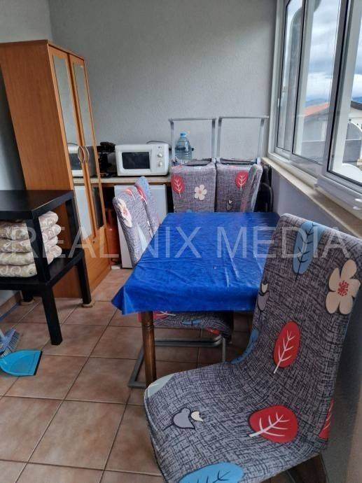 Apartman na moru, Prodaja, Vir, Vir