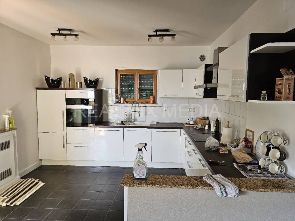 Stan u zgradi, Prodaja, Zadar, Zadar