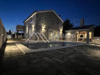 Vila, Prodaja, Vrsi, Vrsi