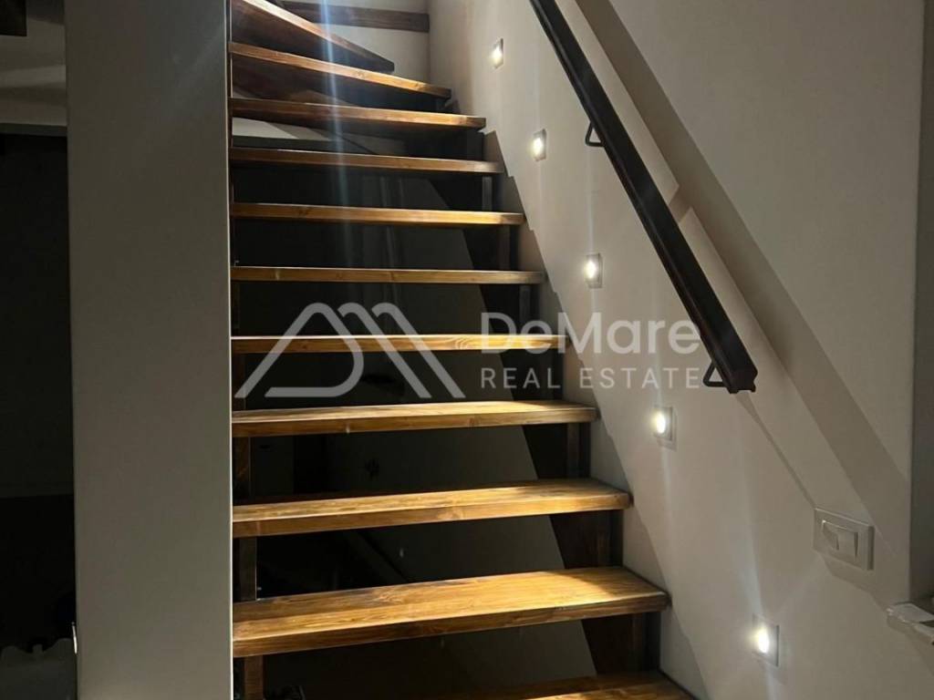 Vila, Prodaja, Vrsi, Vrsi