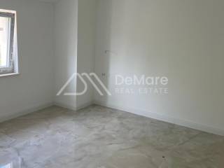 Vila, Prodaja, Vrsi, Vrsi