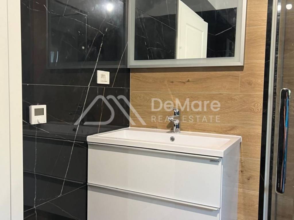 Vila, Prodaja, Vrsi, Vrsi