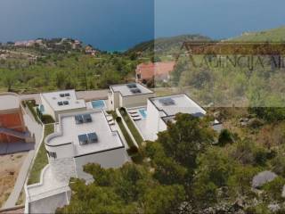 Omis, Lokva Rogoznica