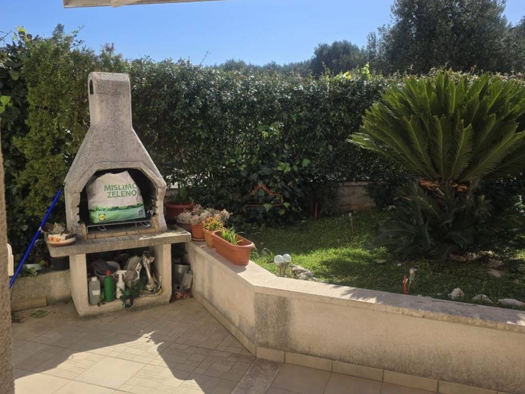 Flat in a building, Sale, Supetar, Supetar