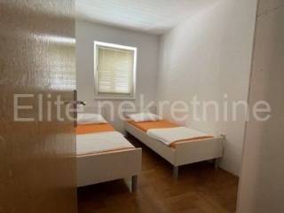 Flat in a house, Sale, Malinska-dubašnica, Malinska
