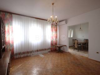 Flat in a building, Sale, Solin, Japirko