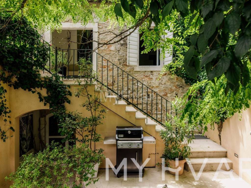 Luksuzna vila, Prodaja, Jelsa, Jelsa