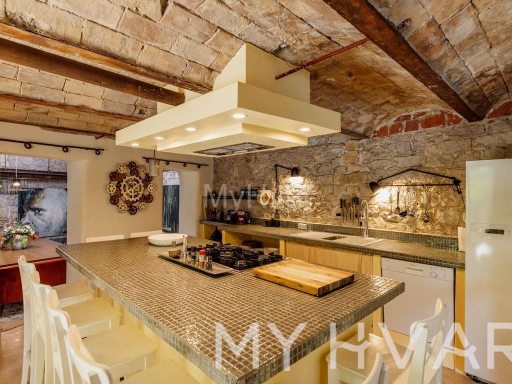 Luksuzna vila, Prodaja, Jelsa, Jelsa