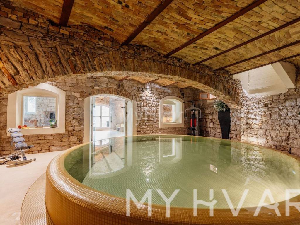 Luksuzna vila, Prodaja, Jelsa, Jelsa