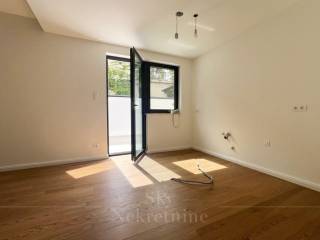 Flat in a building, Rent, Zagreb, Maksimir