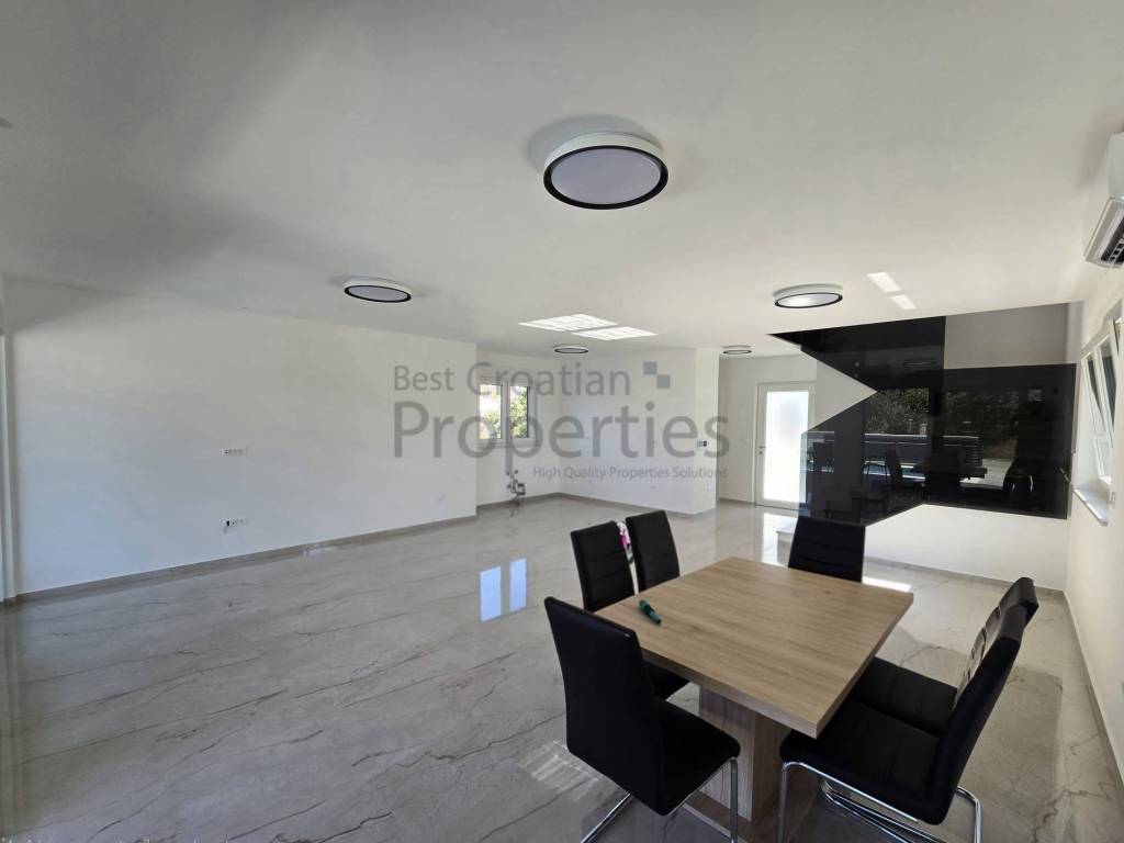 Samostojeca kuca, Prodaja, Privlaka, Privlaka