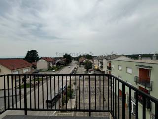 Poslovna zgrada, Prodaja, Pisarovina, Pisarovina