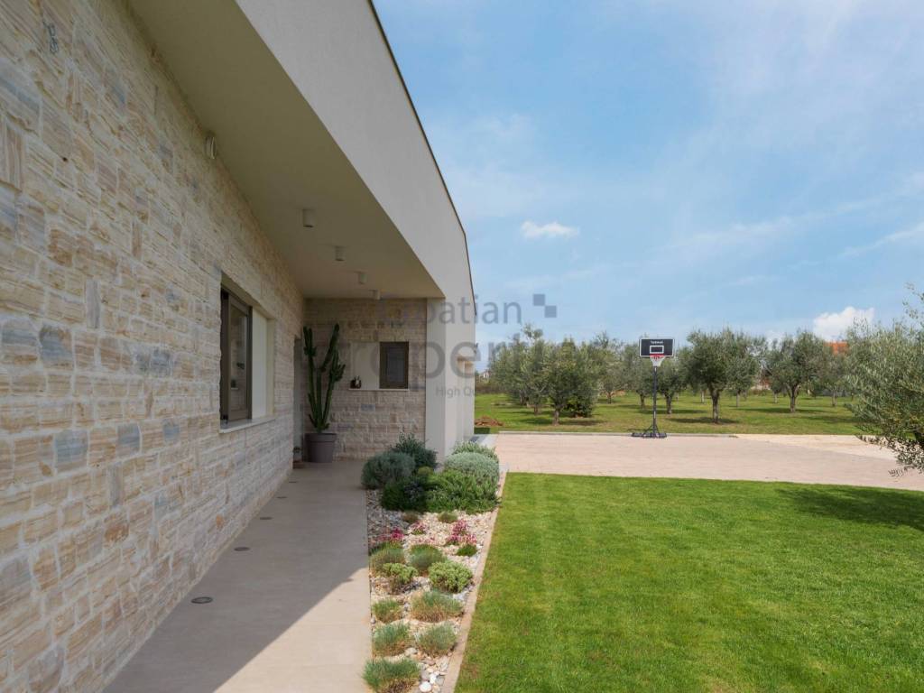Vila, Prodaja, Zemunik donji, Smokovic