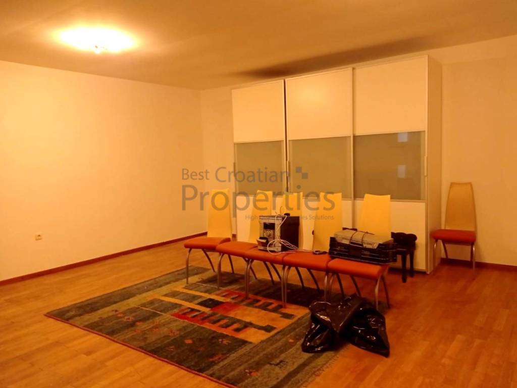 Vila, Prodaja, Zagreb, Podsljeme