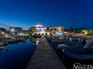 Luksuzna vila, Prodaja, Privlaka, Privlaka