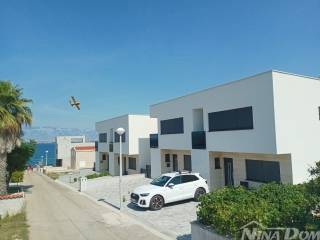 Dvojna kuca, Prodaja, Vir, Vir