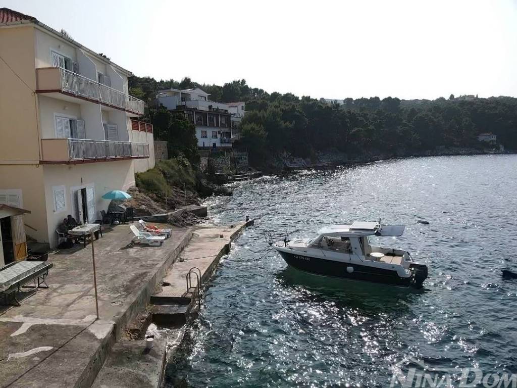 Apartmanska kuca, Prodaja, Sali, Savar