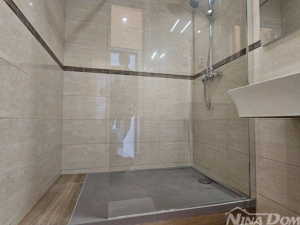 Apartmanska kuca, Prodaja, Sali, Savar