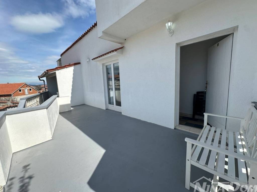 Apartmanska kuca, Prodaja, Pakostane, Drage