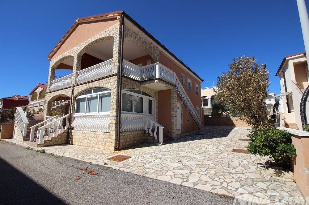 Dvojna kuca, Prodaja, Vir, Vir