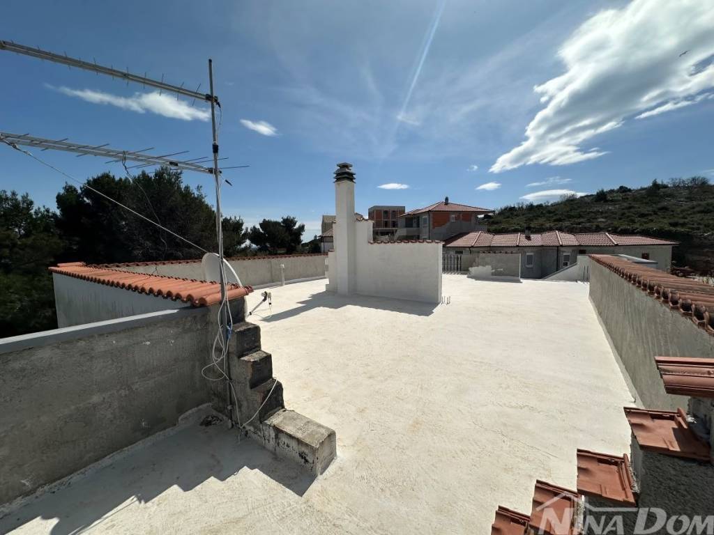 Apartmanska kuca, Prodaja, Pakostane, Drage