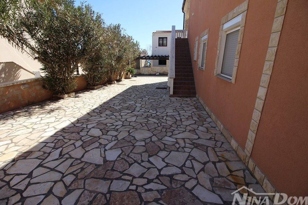 Dvojna kuca, Prodaja, Vir, Vir