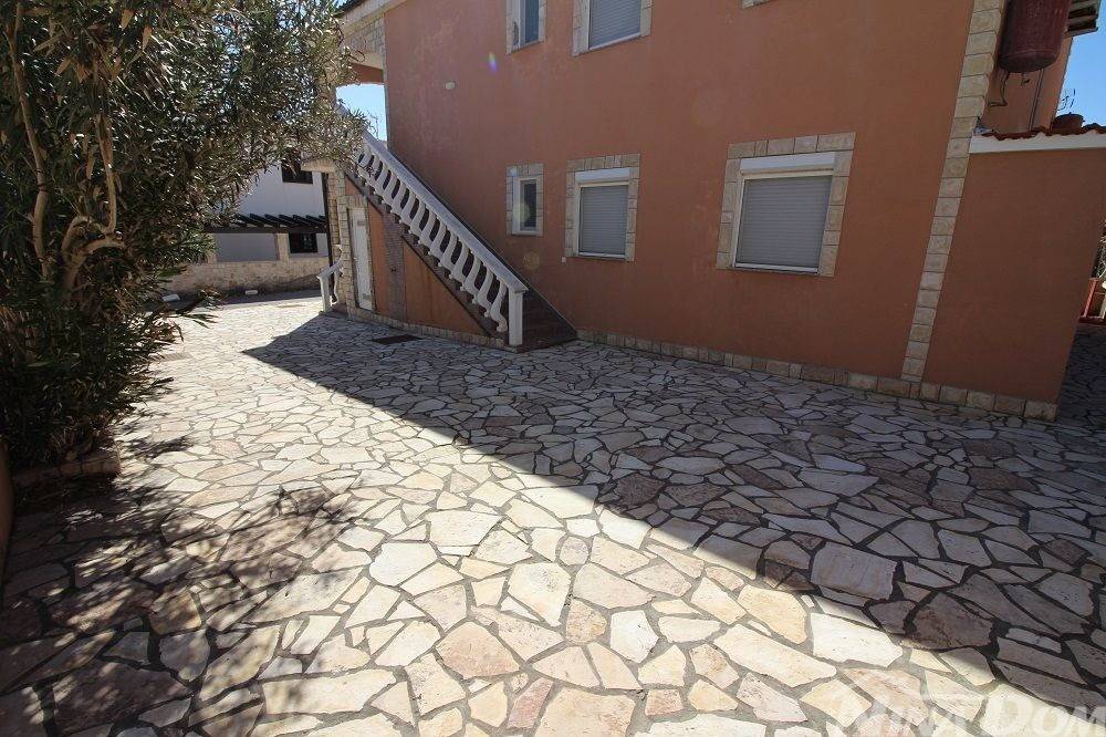 Dvojna kuca, Prodaja, Vir, Vir