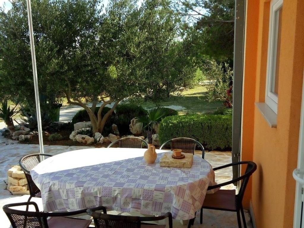 Dvojna kuca, Prodaja, Vir, Vir