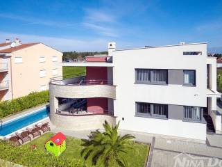 Vila, Prodaja, Nin, Zaton