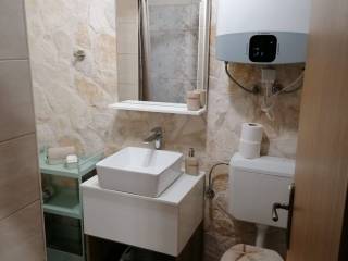 Kamena kuca, Prodaja, Privlaka, Privlaka