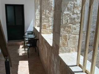 Kamena kuca, Prodaja, Privlaka, Privlaka