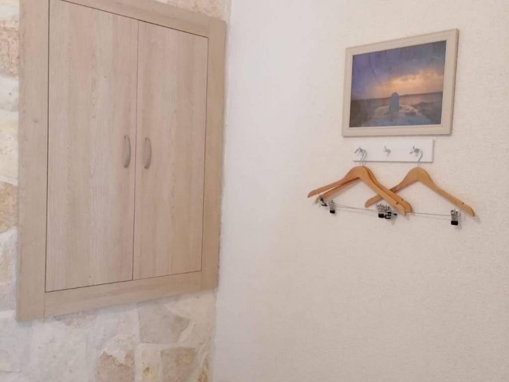 Kamena kuca, Prodaja, Privlaka, Privlaka