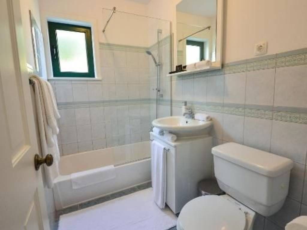 Vila, Prodaja, Vir, Vir