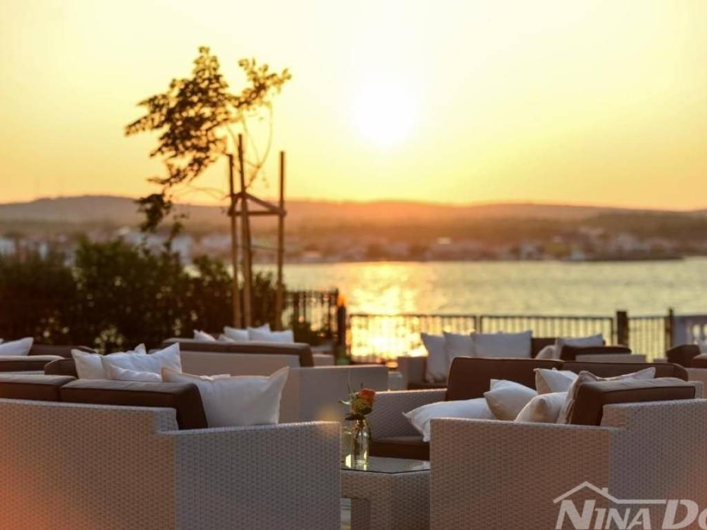 Vila, Prodaja, Vir, Vir