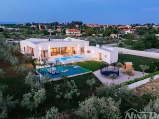 Vila, Prodaja, Zemunik donji, Smokovic