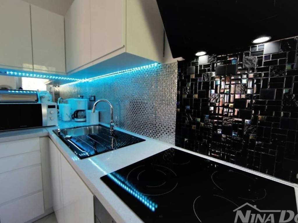 Apartman na moru, Prodaja, Sali, Sali