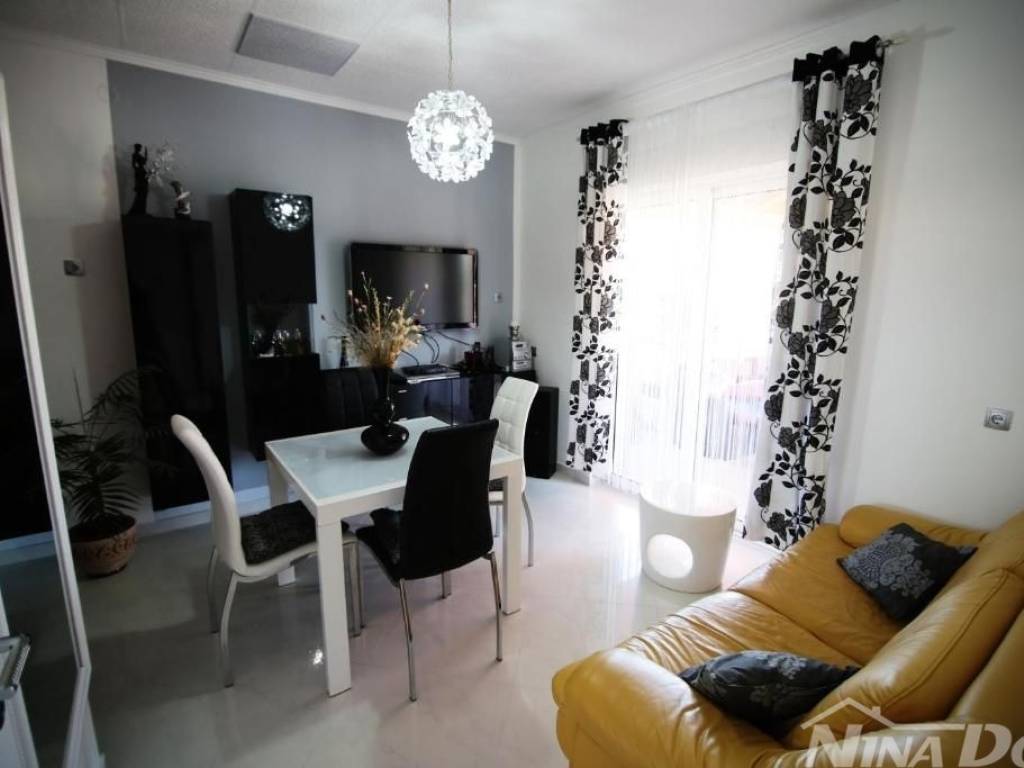 Apartman na moru, Prodaja, Sali, Sali