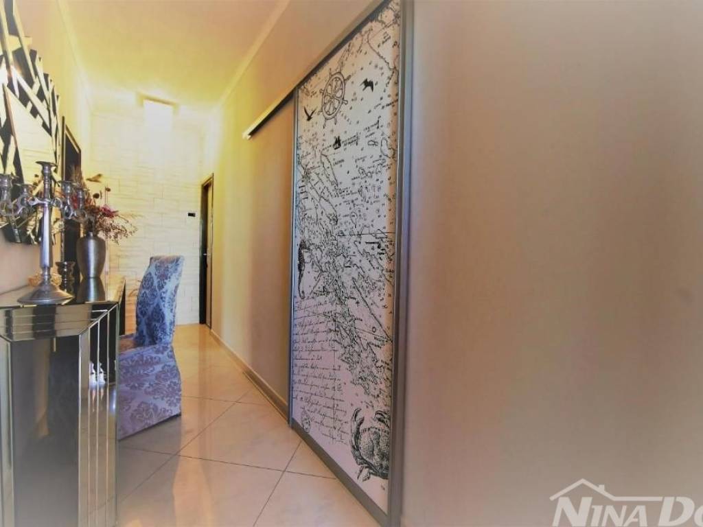 Apartman na moru, Prodaja, Sali, Sali