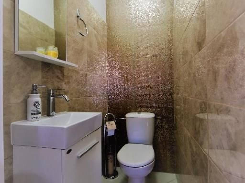 Apartman na moru, Prodaja, Sali, Sali