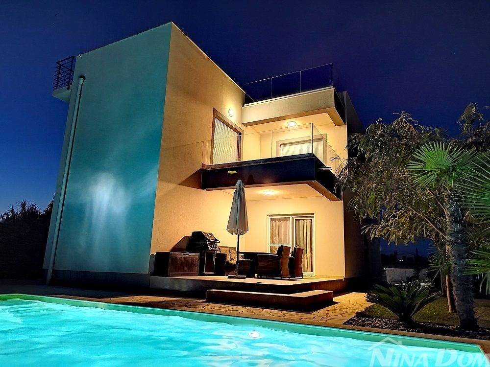 Vila, Prodaja, Privlaka, Privlaka