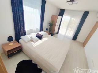 Vila, Prodaja, Privlaka, Privlaka