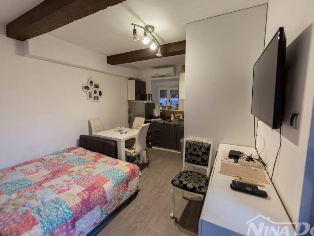 Apartman na moru, Prodaja, Sali, Sali