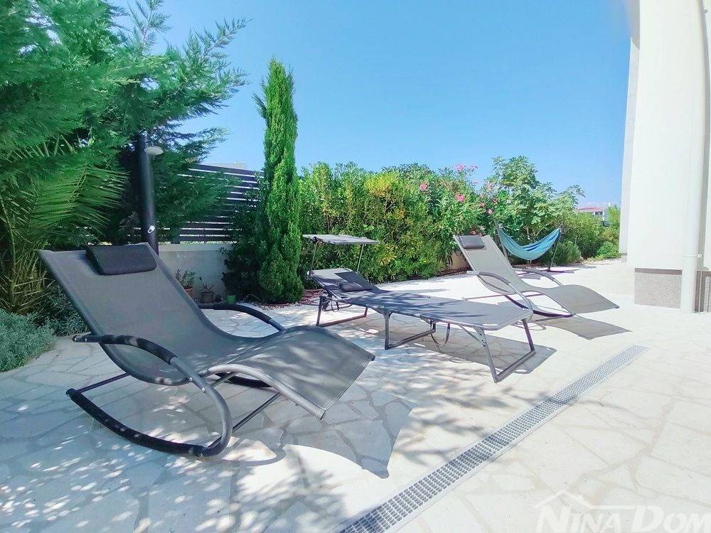 Vila, Prodaja, Privlaka, Privlaka